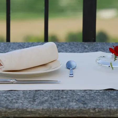 Canonica Di Corteranzo *